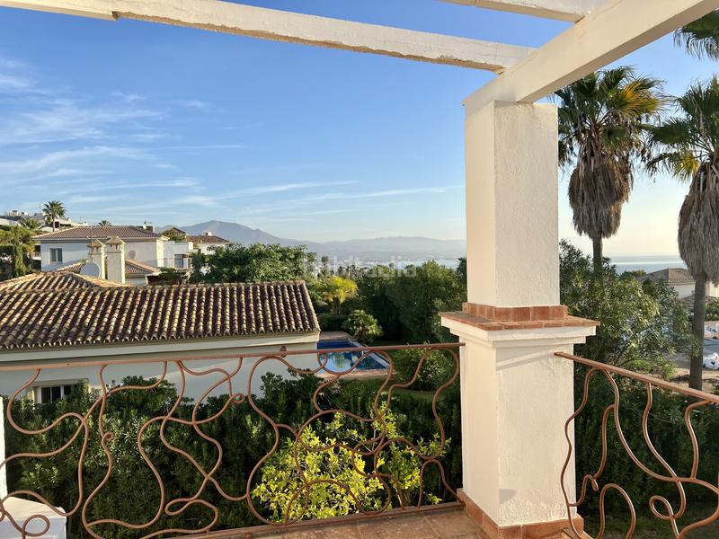 Foto f00063ed-4b14-4859-b838-e7fedbf0ff5c. Alquiler casa en tubalitas 161 villa exquisita con vistas panorámicas al mar beach en Manilva