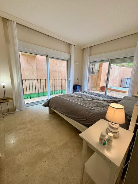 Foto 907db316-8f79-4ecc-aa39-9f8a45956e89. Location rez-de-chaussée dans nueva andalucia k 19 dans Marbella