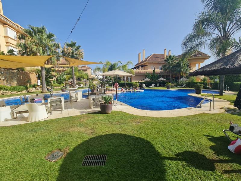 Foto a95ddbea-dc4c-42ef-8af8-e4fbcea5e640. Rent ground floor in nueva andalucia k 19 in Los Naranjos Marbella