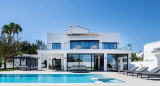 Affitto Casa in Guadaiza a/b 47. Excepcional villa de lujo de 6 dormitorios con spa y gimnasio pr