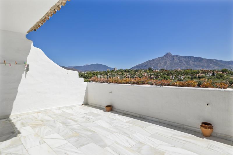 Foto e4b92e5c-d4a5-4caa-a776-4e74daedd058. Haus mit pool in Casco Antiguo Marbella