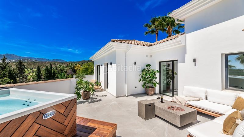 Foto 142e25b8-84d8-481f-be04-32ee2aef9fd1. Casa amb aparcament piscina a Casco Antiguo Marbella