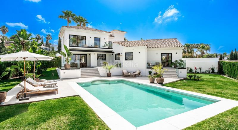 Foto 4b1a991e-b97c-4412-bff9-4ace55f87d0e. Casa amb aparcament piscina a Casco Antiguo Marbella