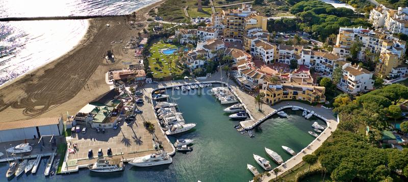 Foto 790b44ef-5dc2-400f-8f13-9835dbed58ef. Piccolo appartamento con parcheggio piscina in Casco Antiguo Marbella