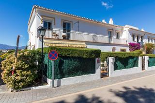 Casa a Centro. Adosado en esquina con vistas panorámicas