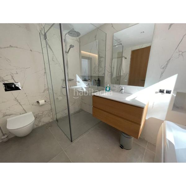 Foto 409cfd8f-ecc7-48f3-b254-ca027fd00060. Alquiler casa en ramon j sender-la campana 5 villa , en Marbella