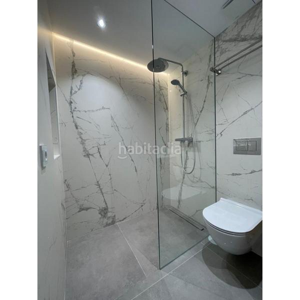 Foto df10a1c2-39a5-459f-a420-19aaf2f06ab1. Alquiler casa en ramon j sender-la campana 5 villa , en Marbella