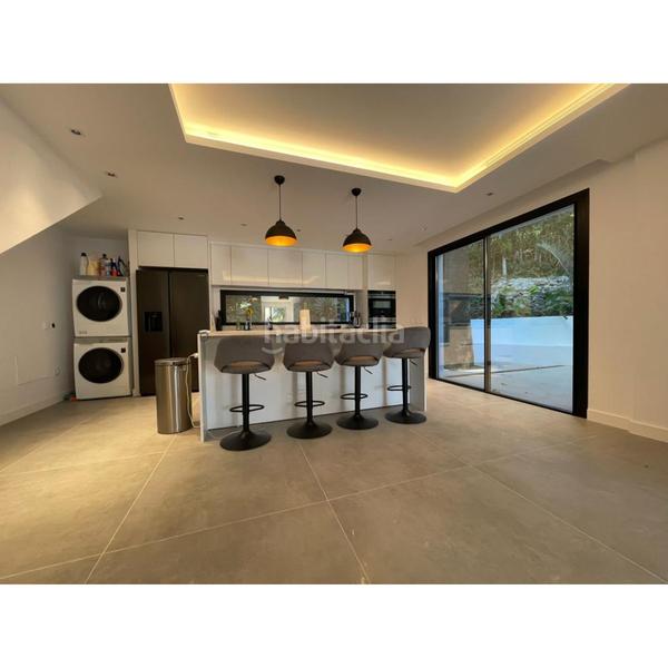 Foto 559a0fde-746e-4a8c-a295-b6214cd6bbec. Miete haus in ramon j sender-la campana 5 in Las Brisas Marbella