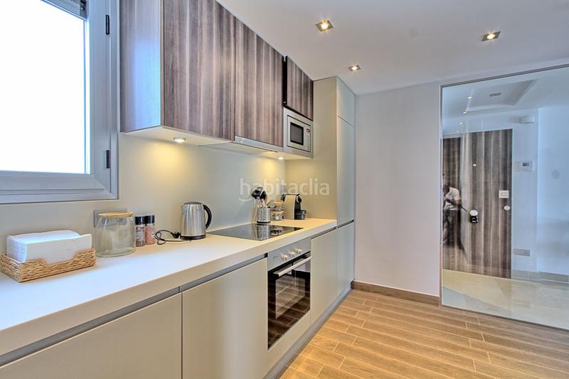 Foto 9a9c77e5-1160-435a-bdbb-adc2e073b316. Lloguer apartament amb calefacció aparcament piscina a Marbella