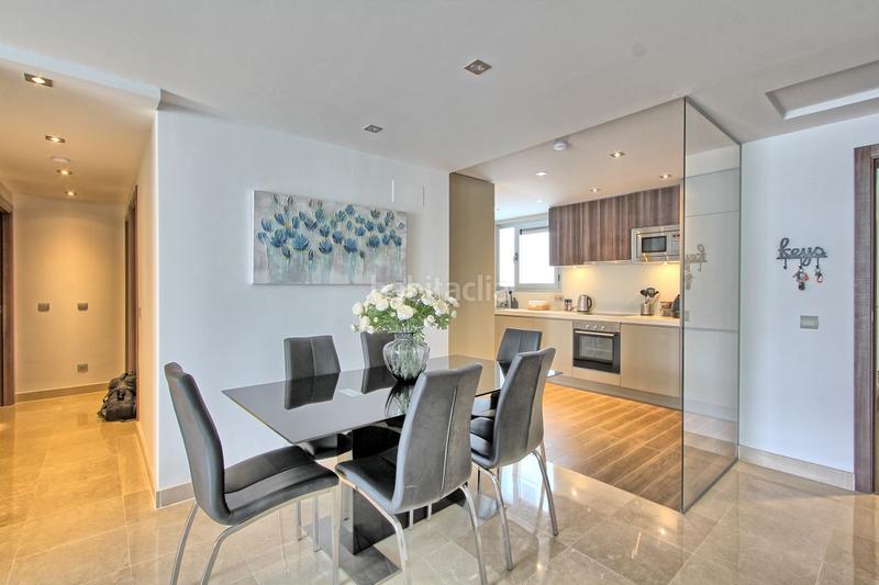 Foto faa5ac94-dec3-41f1-ab51-bc794d1e0a41. Lloguer apartament amb calefacció aparcament piscina a Marbella