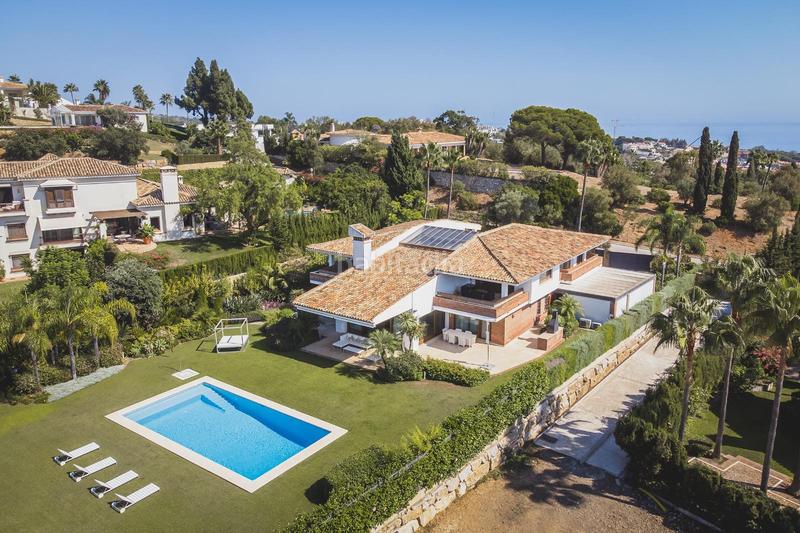 Foto 15fcff0d-a05d-4470-a30b-6524f22431f9. Casa con riscaldamento parcheggio piscina in Casco Antiguo Marbella