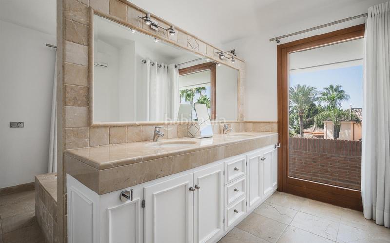 Foto 72d6cbe6-67d3-4760-9676-c2197fa79557. Casa con riscaldamento parcheggio piscina in Casco Antiguo Marbella