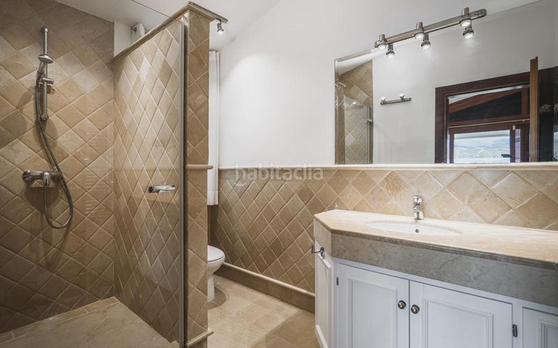 Foto d9a4ee68-c9cb-497a-8235-c2c72078a843. Casa con riscaldamento parcheggio piscina in Casco Antiguo Marbella