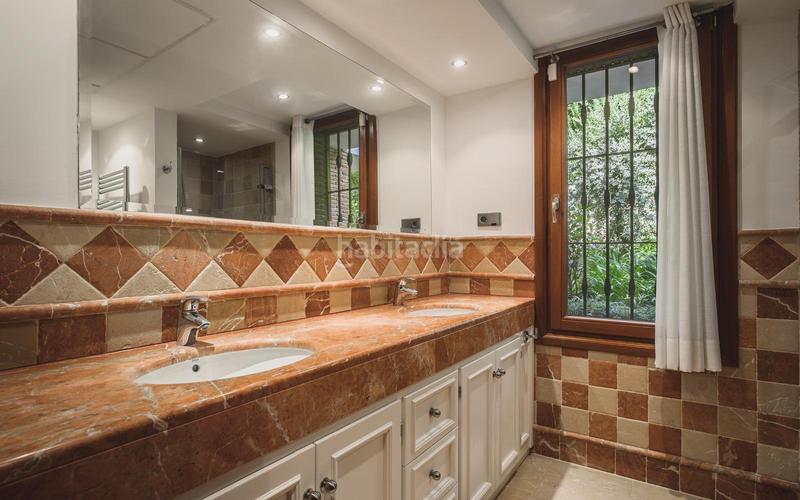 Foto fea34dc8-6d05-4121-a0f8-ee33e8e5f638. Casa con riscaldamento parcheggio piscina in Casco Antiguo Marbella