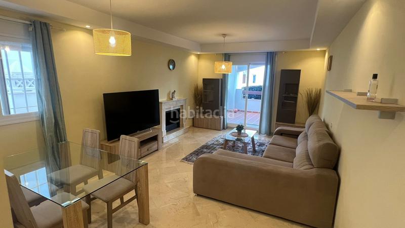 Foto 93c78575-e489-47d2-87e0-5a4ba4b50b86. Rent apartment with heating pool in Los Naranjos Marbella