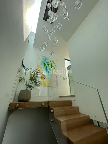 Foto 1b79e792-4ddd-4207-9993-75d9539d1778. Alquiler casa villa de lujo de 5 dormitorios con piscina privada y vistas impresionantes en benalmadena en Benalmádena