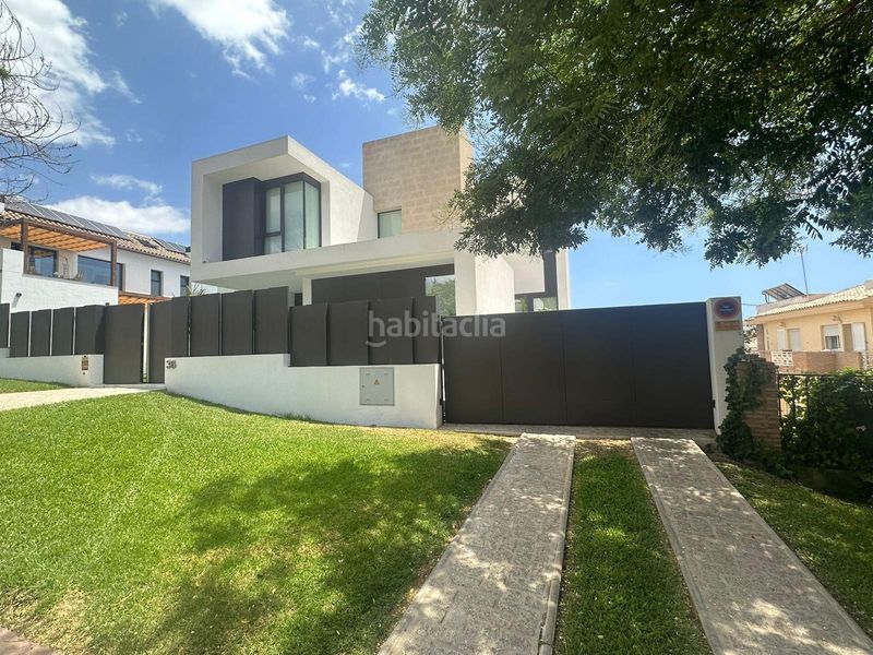 Foto acb1774a-123a-410c-83f3-45f716b1025e. Alquiler casa villa de lujo de 5 dormitorios con piscina privada y vistas impresionantes en benalmadena en Benalmádena