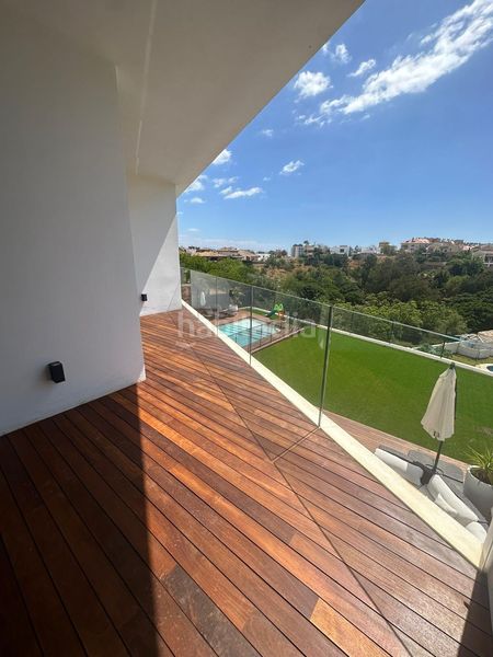 Foto ea545d92-b969-48be-84b6-458d59a3277c. Alquiler casa villa de lujo de 5 dormitorios con piscina privada y vistas impresionantes en benalmadena en Benalmádena