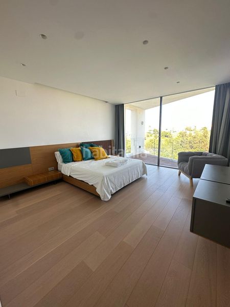 Foto f48f98ac-991d-48bb-adca-d0e210c6aad8. Alquiler casa villa de lujo de 5 dormitorios con piscina privada y vistas impresionantes en benalmadena en Benalmádena