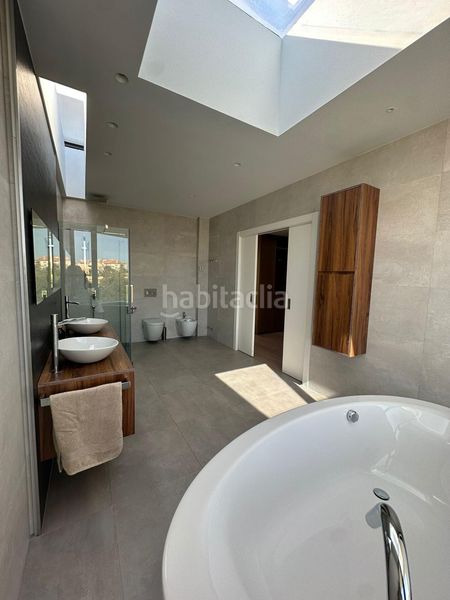 Foto f6ee942f-c9ef-4b45-9ff1-fb263db54ce3. Alquiler casa villa de lujo de 5 dormitorios con piscina privada y vistas impresionantes en benalmadena en Benalmádena