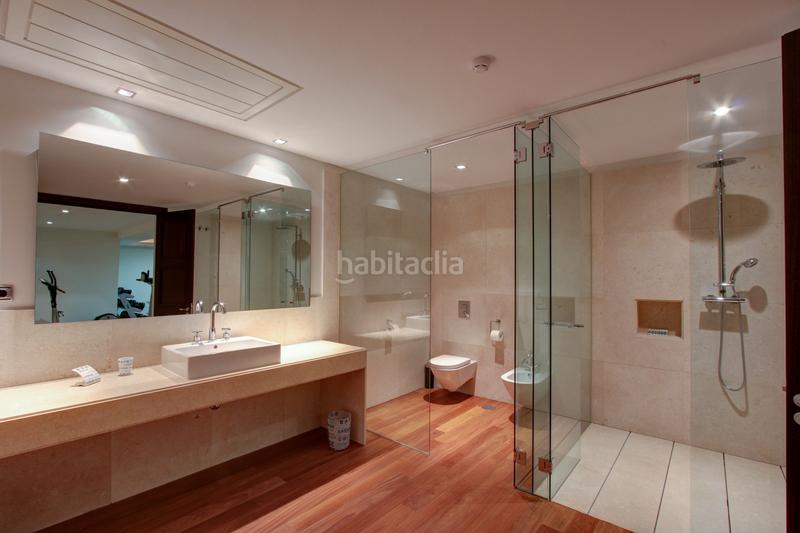 Foto 030ed7dc-8931-4052-af4f-57cc720bec50. Alquiler casa villa de lujo en cascada de camojan en Marbella