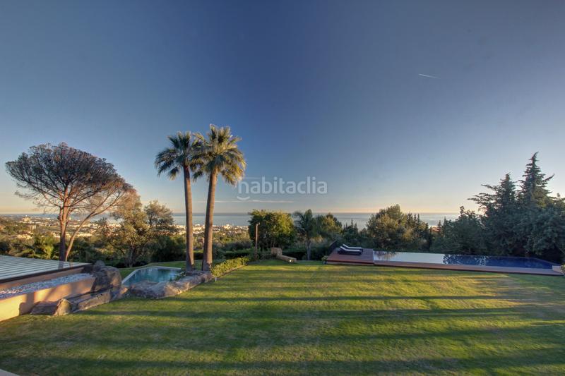 Foto 50ec7b38-b4e7-439b-8827-1211ed2da43f. Alquiler casa villa de lujo en cascada de camojan en Marbella