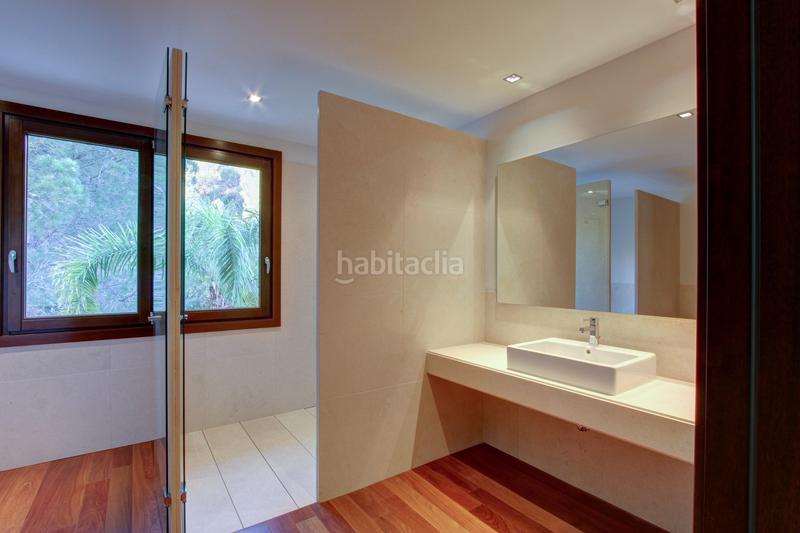 Foto cdc792b2-9340-4dca-90eb-a90fa87c5409. Lloguer casa amb calefacció aparcament piscina a Marbella