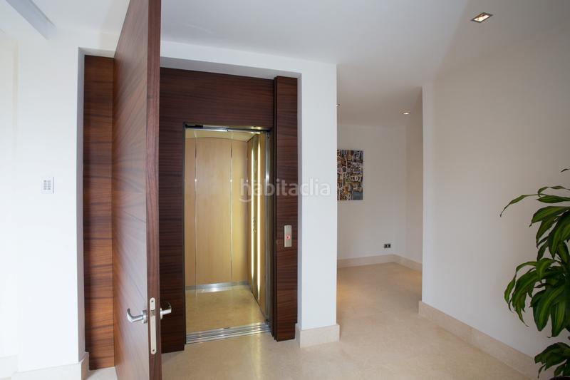 Foto 664a923b-235b-4762-983a-4a5f21b05ae9. Rent house with heating parking pool in Sierra Blanca Marbella