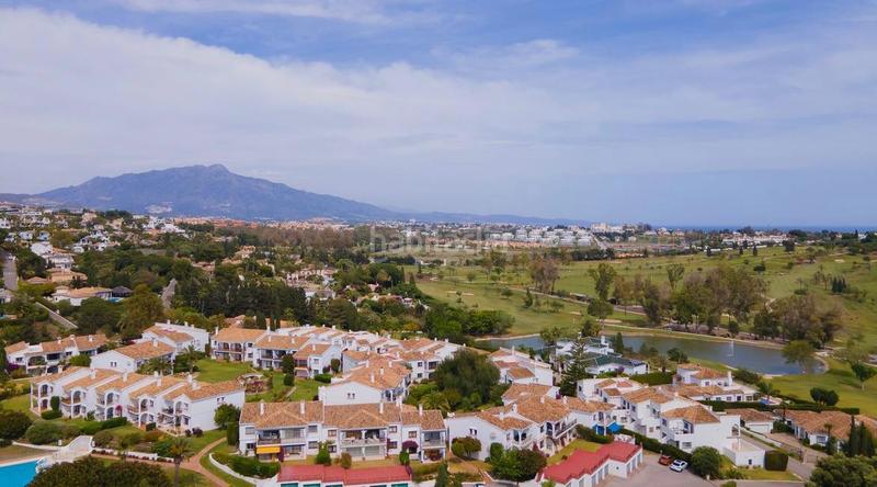 Foto ff6a0224-c222-4731-a805-19df9424b4bb. Miete dachwohnung mit heizung parking pool in Paraiso - Barronal Estepona