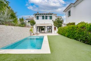 Casa en Casco Antiguo. Encantadora villa de tres dormitorios en marbella con piscina pr