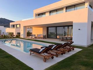 Location Maison à Río Real. Lujosa villa de 5 dormitorios en marbella este