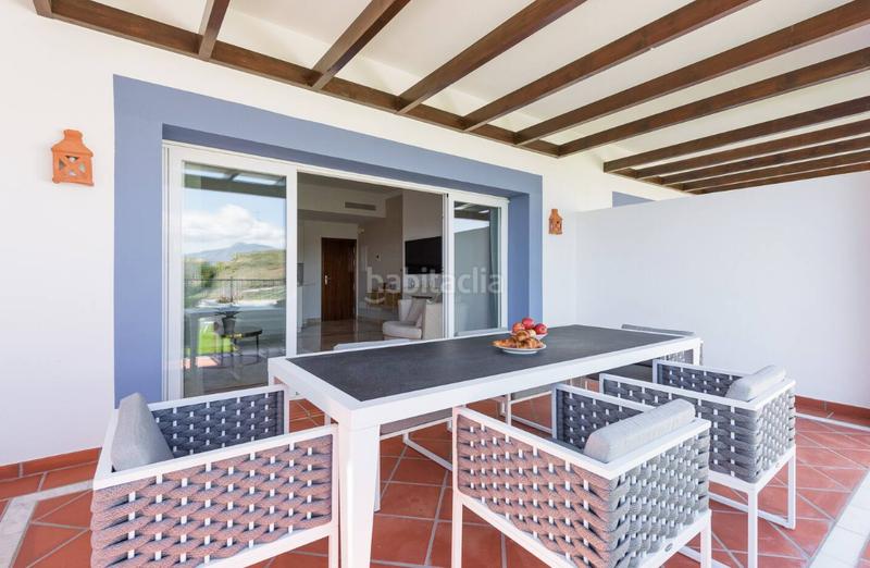 Foto 56ffd68c-872c-4af4-b096-06a1b38f70ad. Alquiler apartamento  de 3 dormitorios en pueblo paraíso, benahavis en Benahavís