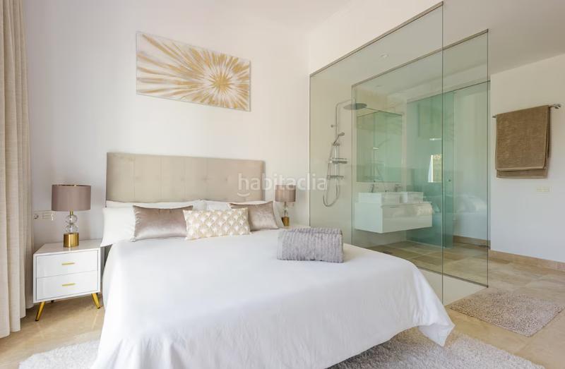 Foto 747ae7ff-4e9b-43c6-b870-b5efd9474b10. Lloguer apartament amb calefacció aparcament piscina a Benahavís