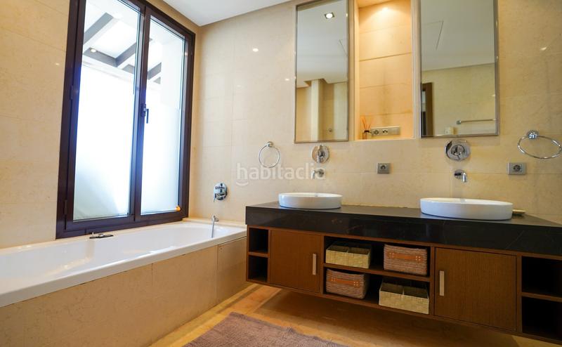 Foto 0ce420f5-83cd-426a-b9e4-c040c7221754. Rent penthouse with heating parking pool in El Paraíso Benahavís