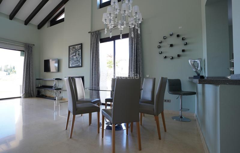 Foto 1ec4508e-ea36-4472-bc15-115879d7cffa. Rent penthouse with heating parking pool in El Paraíso Benahavís