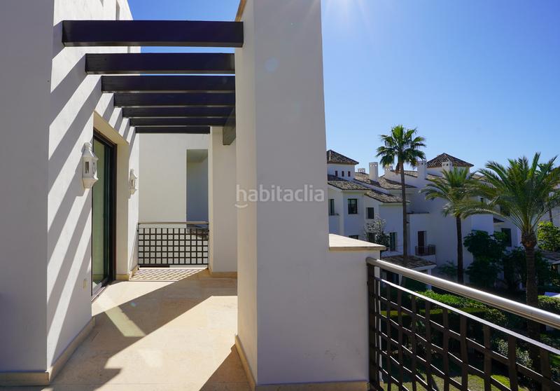 Foto 30f4661f-d39c-4c40-bb13-5ceb90c74a2f. Rent penthouse with heating parking pool in El Paraíso Benahavís