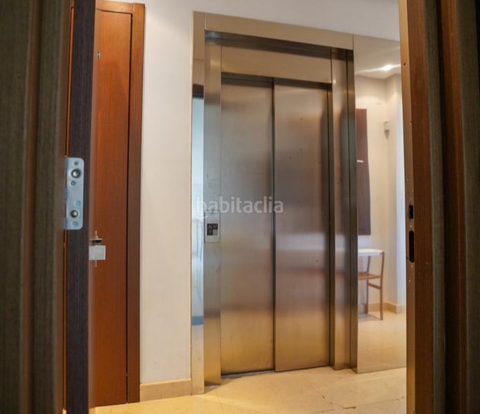 Foto 387bd747-87b6-45ab-aa49-4f311cd341b3. Rent penthouse with heating parking pool in El Paraíso Benahavís