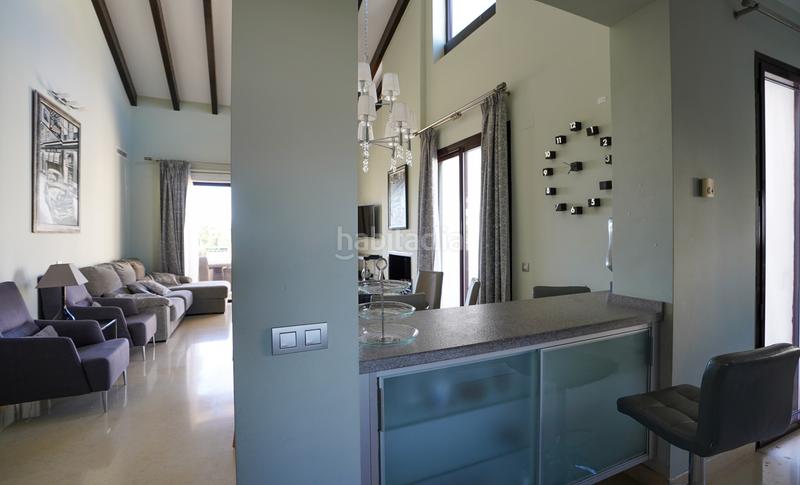 Foto 3eb0473a-84ea-4376-a3f7-d260fe357442. Rent penthouse with heating parking pool in El Paraíso Benahavís
