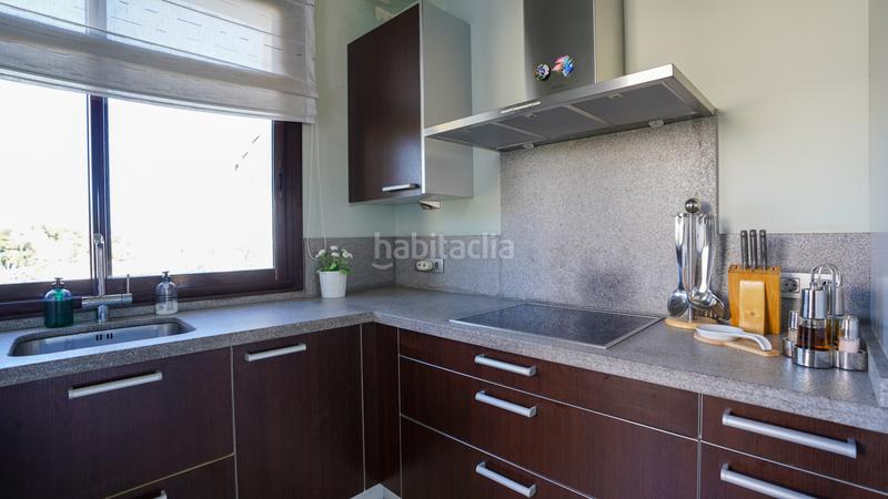 Foto 41ebe516-82a7-4b83-89ea-18f25968409a. Rent penthouse with heating parking pool in El Paraíso Benahavís