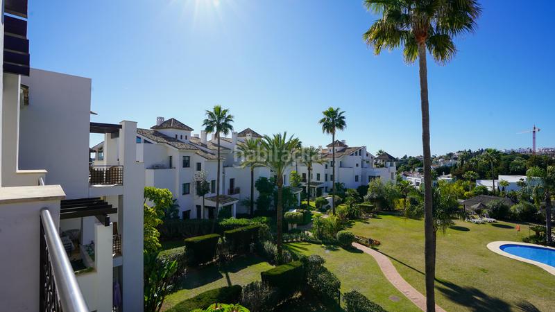 Foto 42d5a6dc-87bd-4f18-885c-c6d1f30759f4. Rent penthouse with heating parking pool in El Paraíso Benahavís