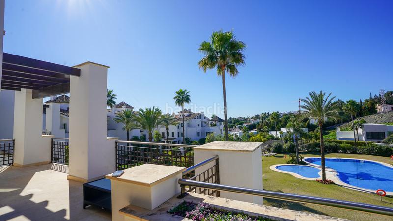 Foto 566bce9f-ef8f-4b1e-bd4d-d4136e6051b7. Rent penthouse with heating parking pool in El Paraíso Benahavís
