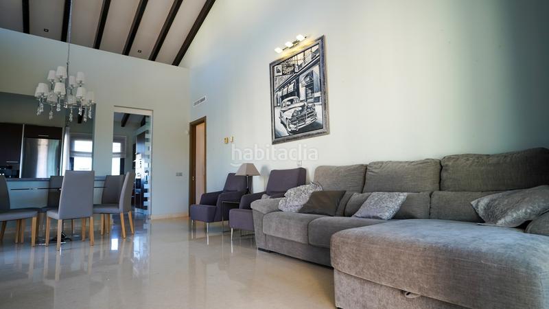 Foto 57779058-f281-4d63-92b9-cda6f79a188f. Rent penthouse with heating parking pool in El Paraíso Benahavís