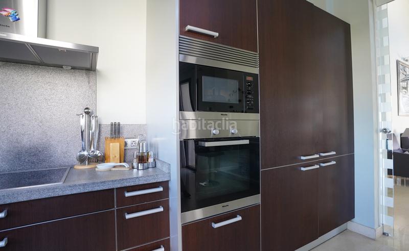 Foto 803ab6f4-1f15-49cb-ba52-247c5ca5693f. Rent penthouse with heating parking pool in El Paraíso Benahavís