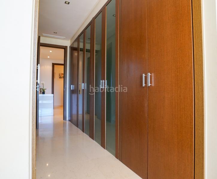 Foto b75db8f2-5555-40ea-9cd7-5d1ffeeb7f6f. Rent penthouse with heating parking pool in El Paraíso Benahavís