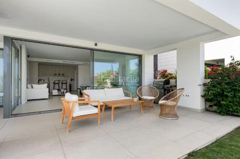 Foto d3fe223e-fd7e-49ea-87d1-aade8fe989b0. Rent ground floor with heating parking pool in La Quinta Benahavís