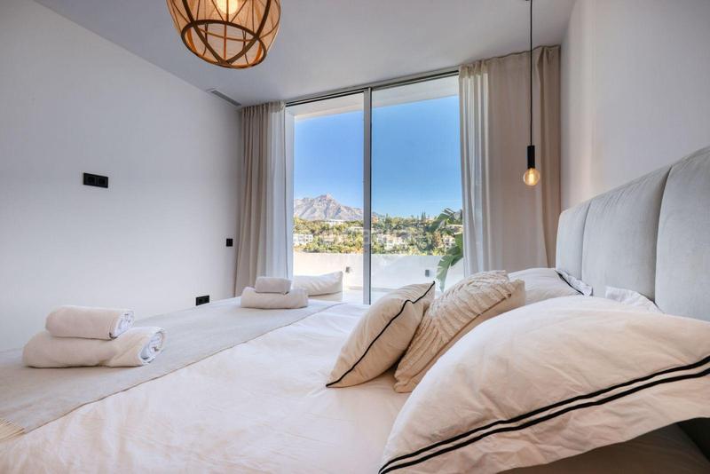 Foto 84d3c4bc-1ecb-4c7b-bd11-0f69557ee8d1. Location appartement avec chauffage parking piscine dans Benahavís