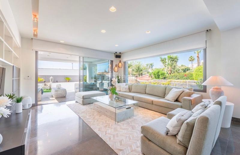 Foto 27407e36-ff1b-4bd1-bb53-2c4fd54f9523. Alquiler casa villa de lujo en milla de oro nagueles en Marbella