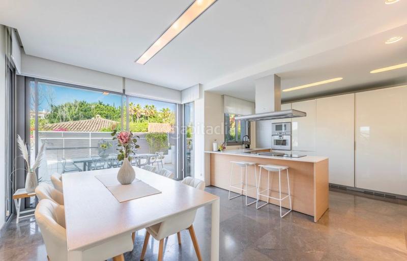 Foto f5cfd0dd-6dda-4a9b-b054-503aea43bed4. Alquiler casa villa de lujo en milla de oro nagueles en Marbella