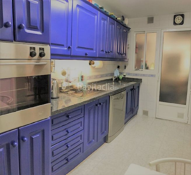 Foto 120df3e9-39db-4e84-8c89-322fa10f8734. Apartament amb aparcament piscina a Casco Antiguo Marbella