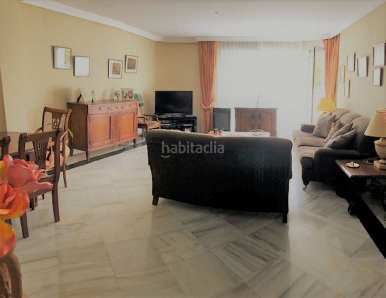 Foto bb15e1b7-a795-4dc9-ab61-bc275c455e7b. Apartament amb aparcament piscina a Casco Antiguo Marbella